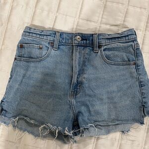 Abercrombie & Fitch the mom short high rise 26